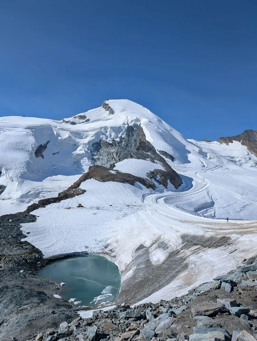 Allalinhorn as seen from Mittelallalin.